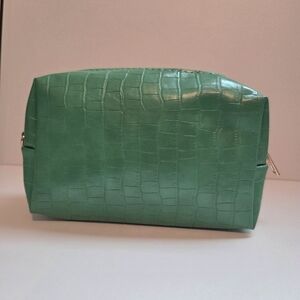 Green Crocodile-Embossed Women's Bag